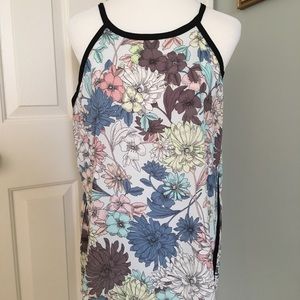 Pretty SPENSE floral sleeveless top